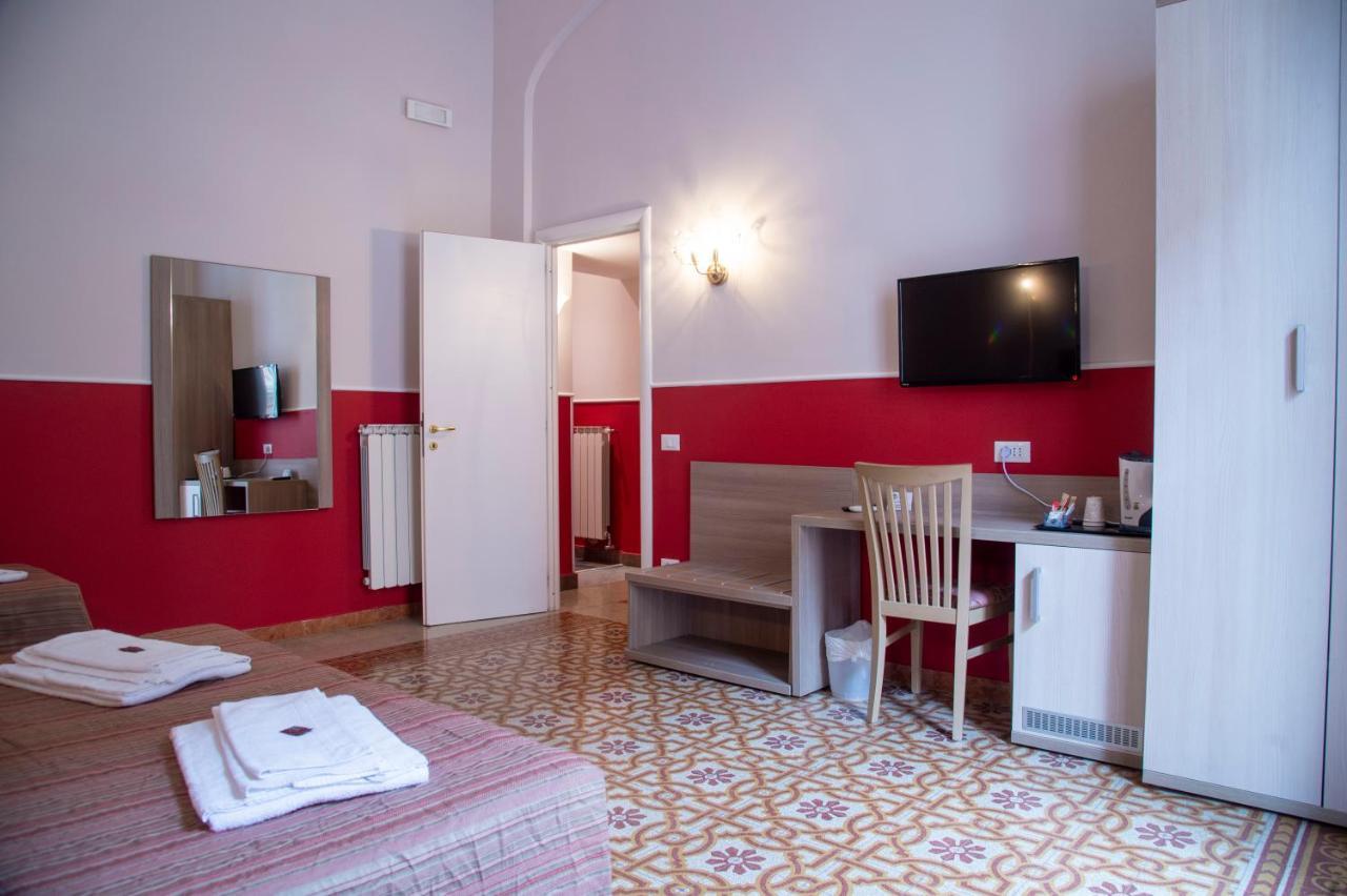 Domus Napoleone 3* Rome