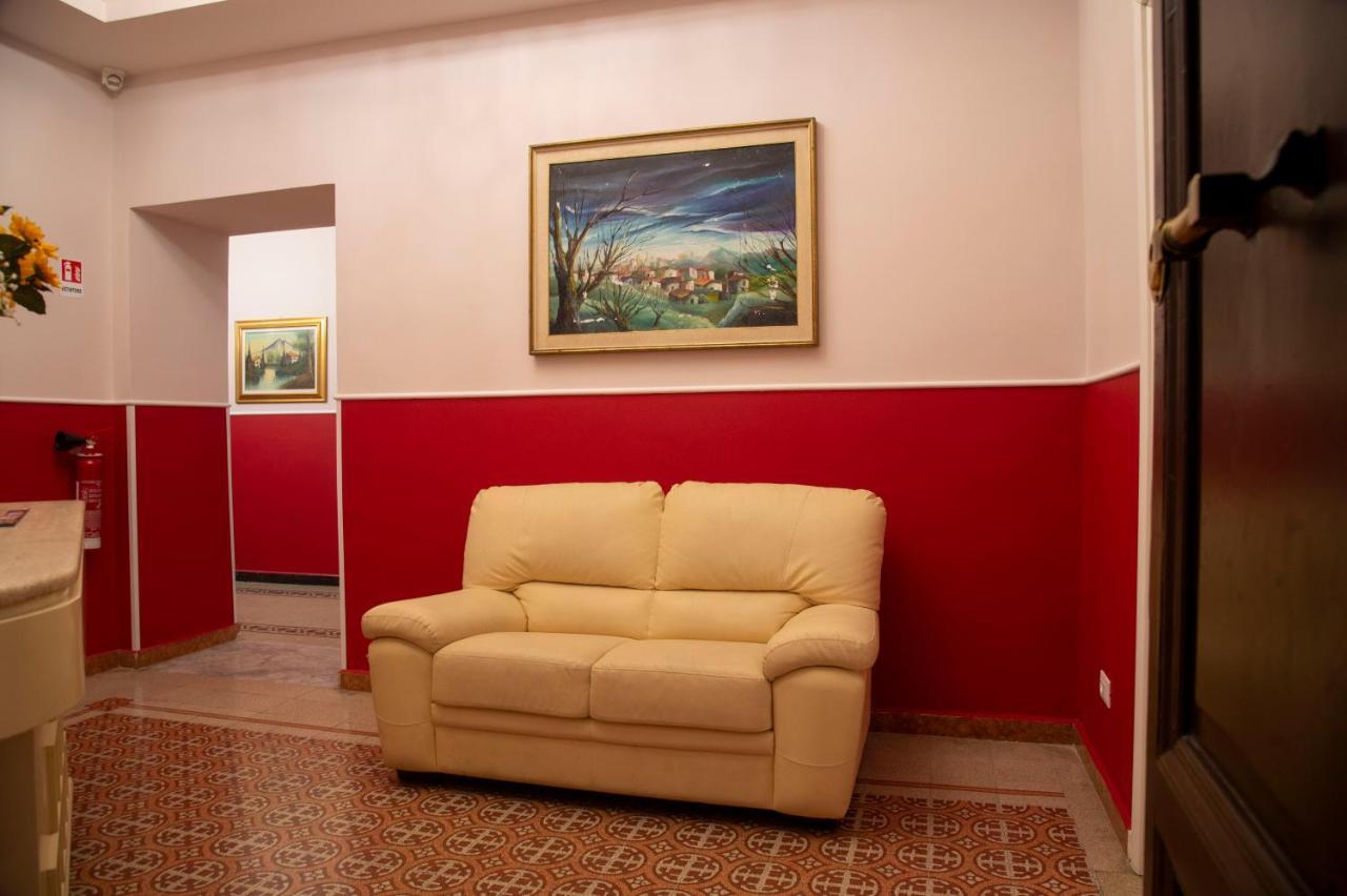 Domus Napoleone Pensión Roma