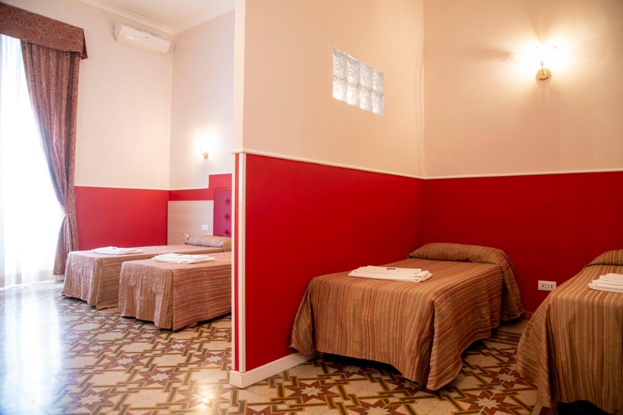 Domus Napoleone Pensión 3*