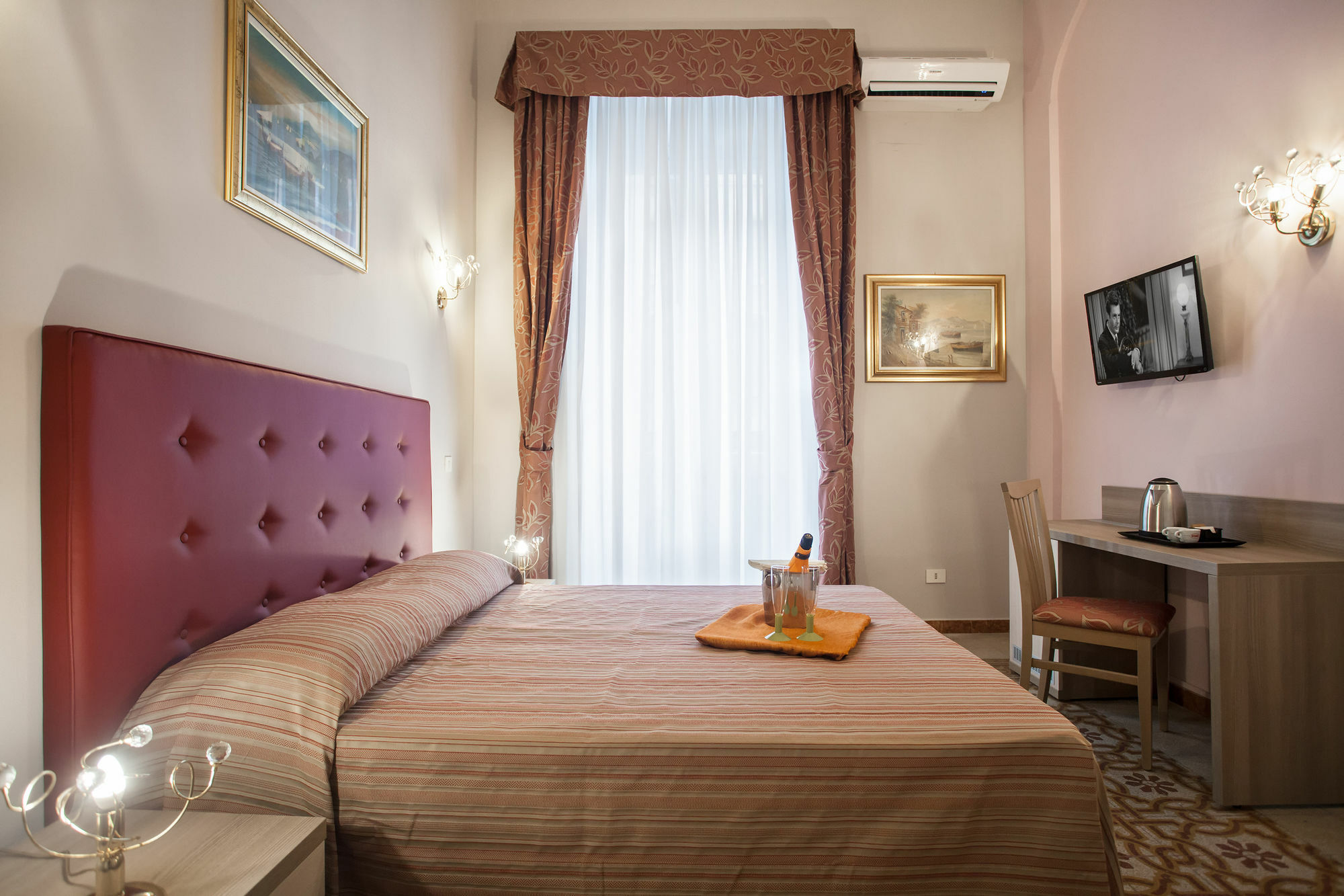 Domus Napoleone Pensión 3*